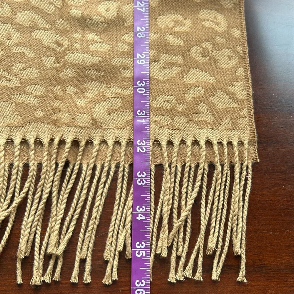 Animal print Merona scarf nwot caramel color soft head wear scarf wrap style